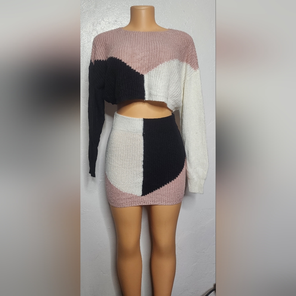 Elegant Colorblock Mini Skirt